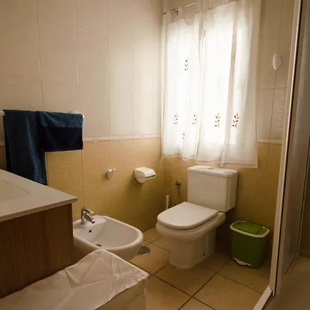 El Pescador-where Art And Meet Appartement
