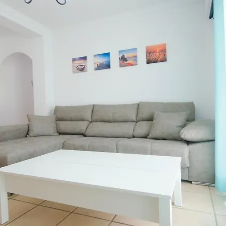 El Pescador-where Art And Meet Appartement